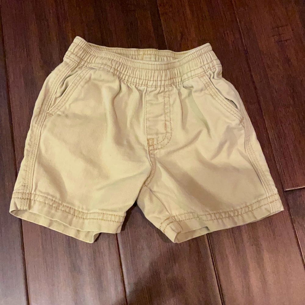 Tea Khaki shorts